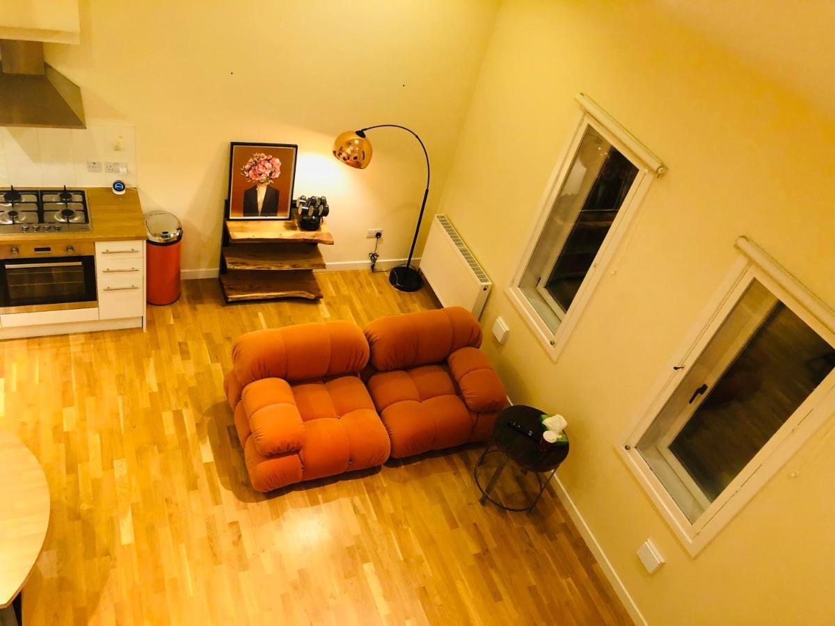 에든버러 2 Bed 2 Bath With Private Parking 아파트 외부 사진
